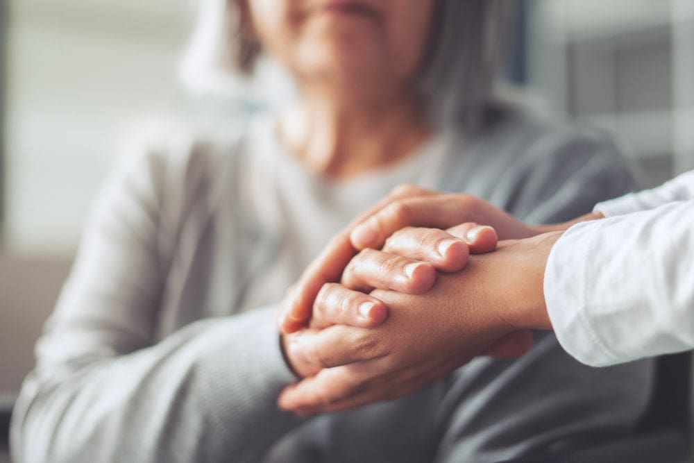 Raleigh Oaks - How to Tell the Difference Between Sundowning vs. Psychiatric Crisis in Seniors